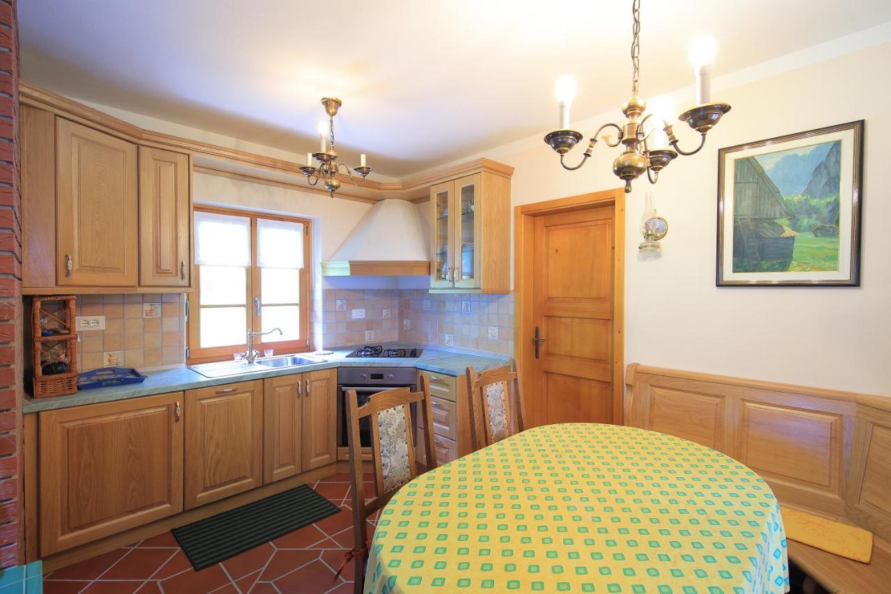 Zadnjica Holiday House โซชา ภายนอก รูปภาพ