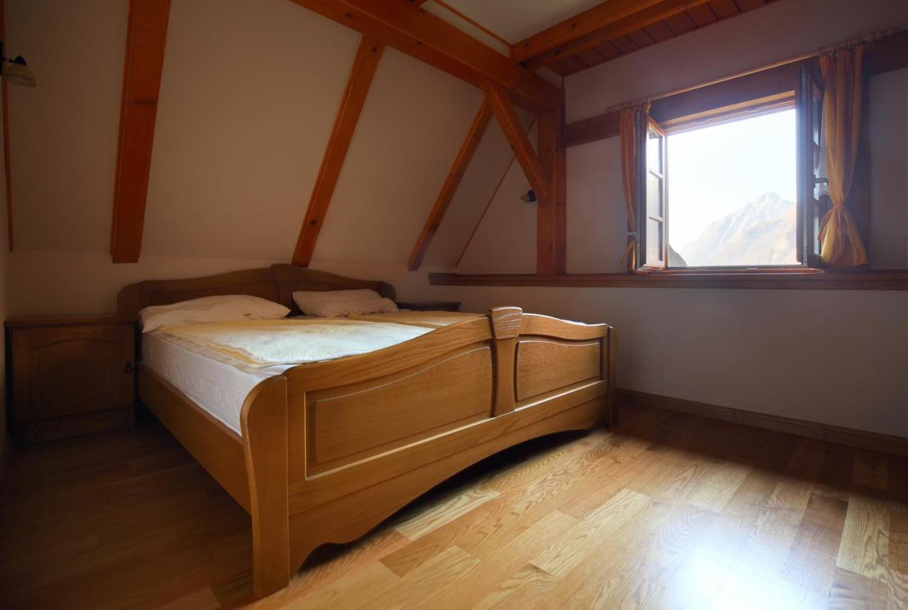 Zadnjica Holiday House โซชา ภายนอก รูปภาพ